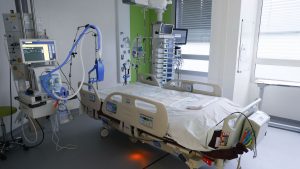 Thumbnail voor 'Opschalen naar 1700 ic-bedden wel mogelijk, maar ten koste van reguliere zorg'