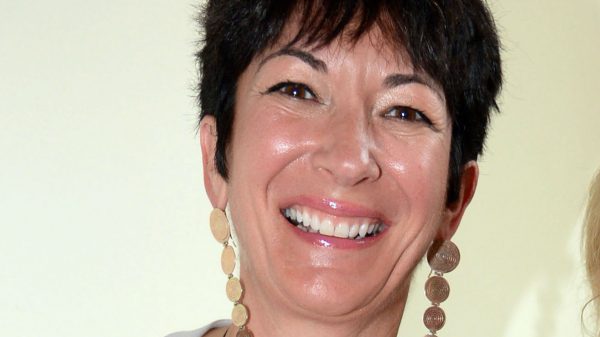 Nieuwe aanklacht tegen Ghislaine Maxwell: nu ook verdacht van mensenhandel