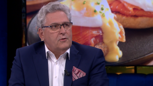 Thumbnail voor Henk Krol bij 'BEAU' over zijn nieuwe B&B: 'Iedere ochtend maak ik gepocheerde eieren'