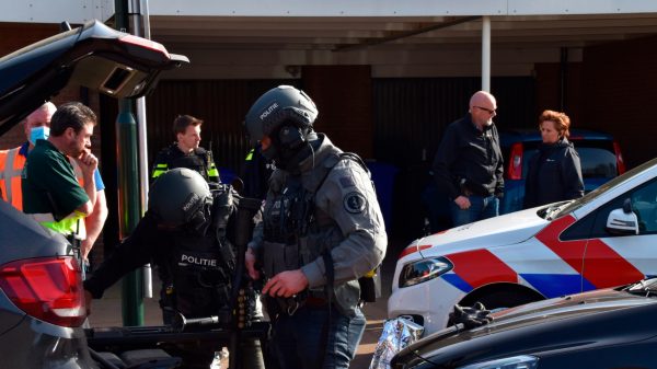 Politie overmeestert in Geertruidenberg verwarde man die mogelijk een wapen had