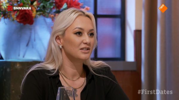 Laura en Roy hebben het in ‘First Dates’-restaurant over poepen: ‘Blij als ik een one wiper heb’