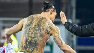 Thumbnail voor Voetballer Zlatan Ibrahimovic zwaar onder vuur wegens doodschieten leeuw