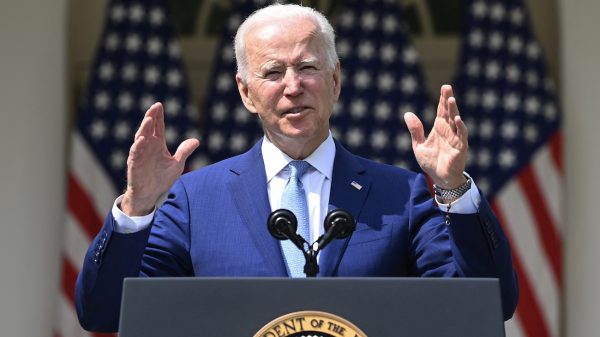 President Biden wil particuliere aanvalswapens verbieden
