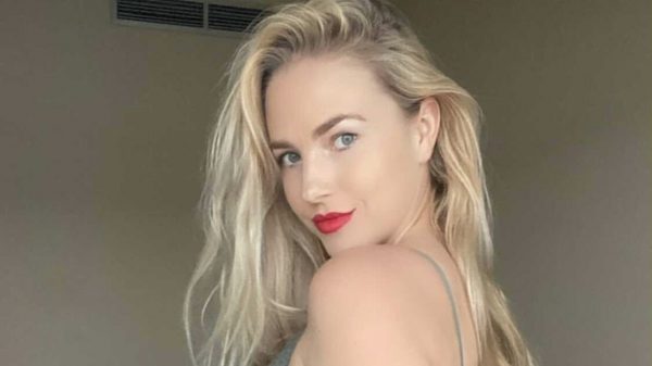 Sheena James deelt naaktfoto's op OnlyFans: 'Ik zit niet hitsig op de bank'