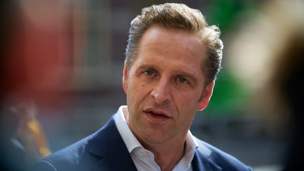 Hugo de Jonge tempert versoepelingen