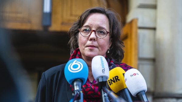 zorgbonus zorgpersoneel tamara van ark medische zorg minister