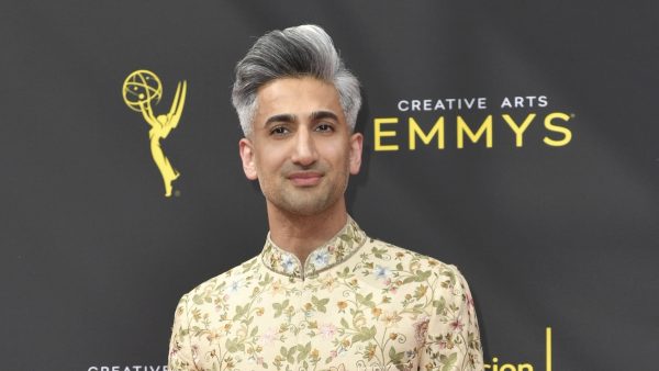 Tan France van 'Queer Eye' wordt vader door draagmoeder: 'Dit is het grootste geschenk ooit'