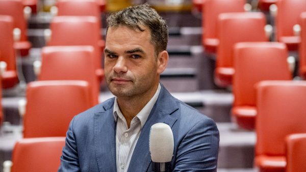 Wisselende reacties op Erik Mouthaan die in de bres springt voor zwarte taxichauffeur