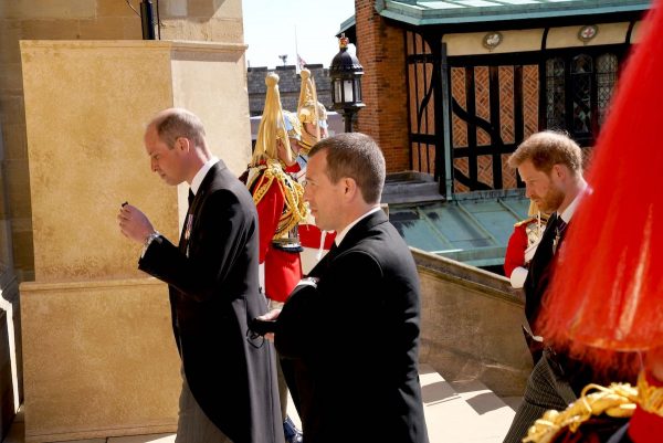 Fotograaf verstopte zich op opmerkelijk plek tijdens uitvaart prins Philip