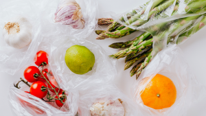 Thumbnail voor Plastic groenten- en fruitzakjes bij Albert Heijn en ALDI 'met pensioen'