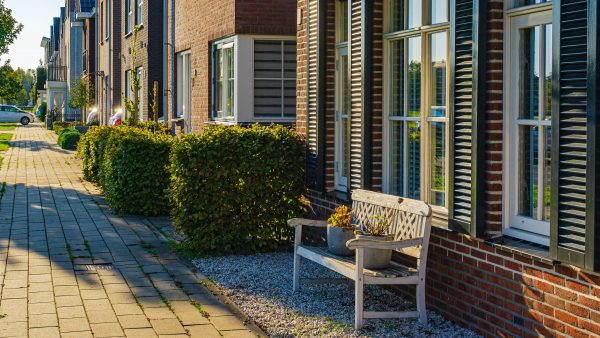 Bonje met de buren: 'Dubbele middelvinger vanuit de verhuiswagen'