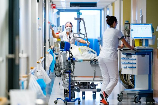 Opnieuw minder coronapatiënten in ziekenhuizen