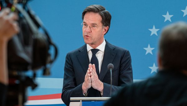 KLM mijdt Wit-Rusland na gedwongen landing vliegtuig en oproep premier Rutte