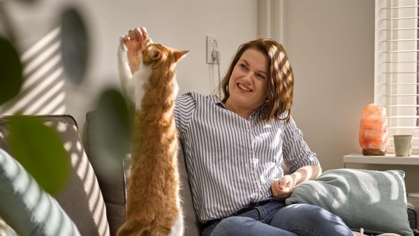 Carlien (37) over het leven met MS: 'Het gaat letterlijk met vallen en opstaan'