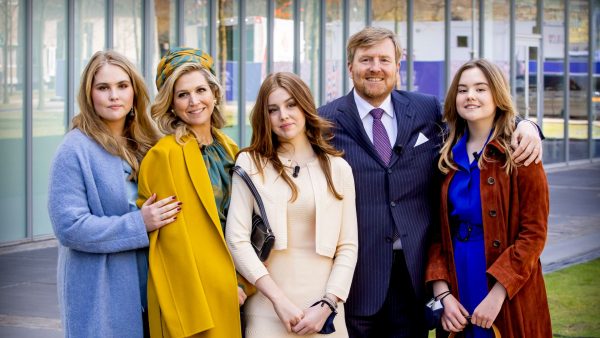 Koning Willem-Alexander en koningin Máxima duimen voor Amalia: ‘Kan nooit kwaad’