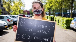 Thumbnail voor Studentenorganisaties roepen op tot staking tegen 'torenhoge studieschulden'