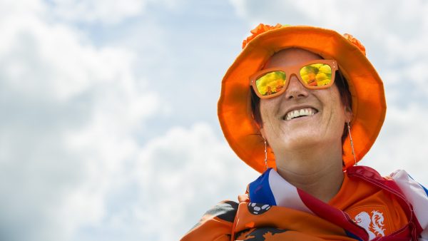 EK voetbal schermen op terrassen