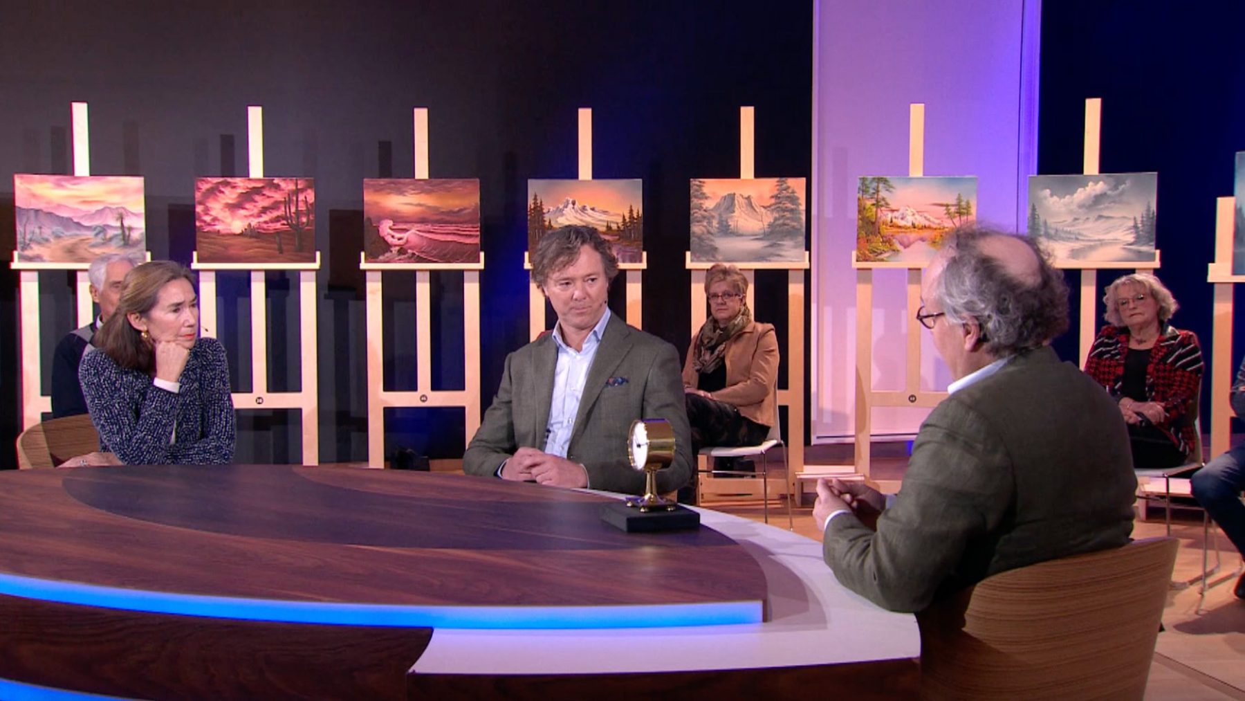 Klok bij ‘Tussen kunst en kitsch’ blijkt fortuin waard - LINDA.nl