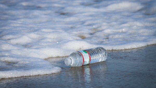 Plastic uit rivieren