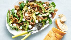 Thumbnail voor 5 x salades die áltijd lekker zijn, voor als je het deze zomer even niet weet