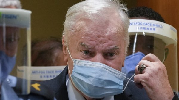 Mladic krijgt definitief levenslang voor rol in genocide Srebrenica