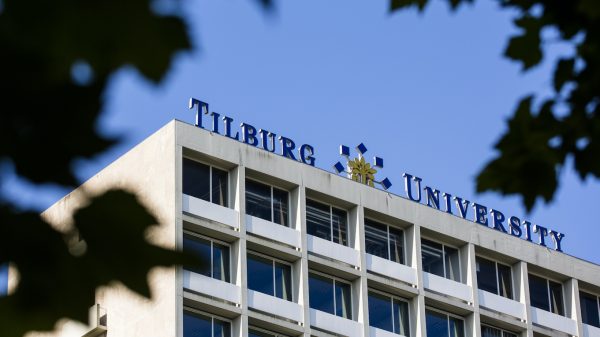 Oud-decaan lichtte Tilburg University op voor 1,2 miljoen, OM eist twee jaar cel