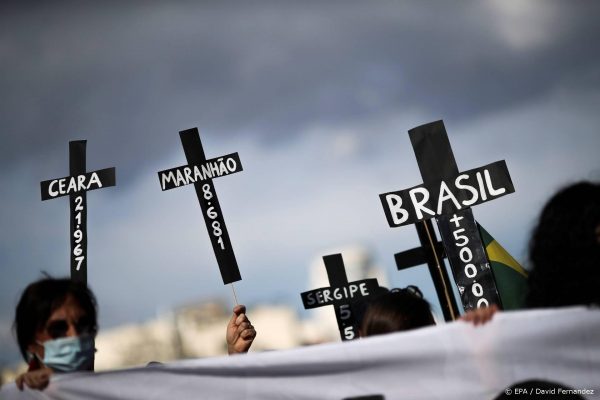 Brazilianen protesteren tegen corona-aanpak na passeren grens 500.000 coronadoden