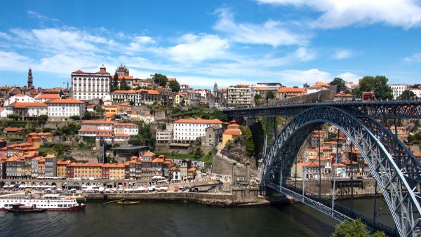 Fors minder coronagevallen, maar wel meer na vakantie in Portugal