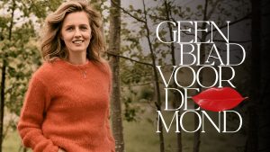 Thumbnail voor Leonie ter Braak trekt met BN'ers de natuur in voor buitengewoon goede gesprekken