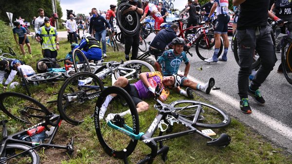 spoorloos vrouw valpartij tour de france
