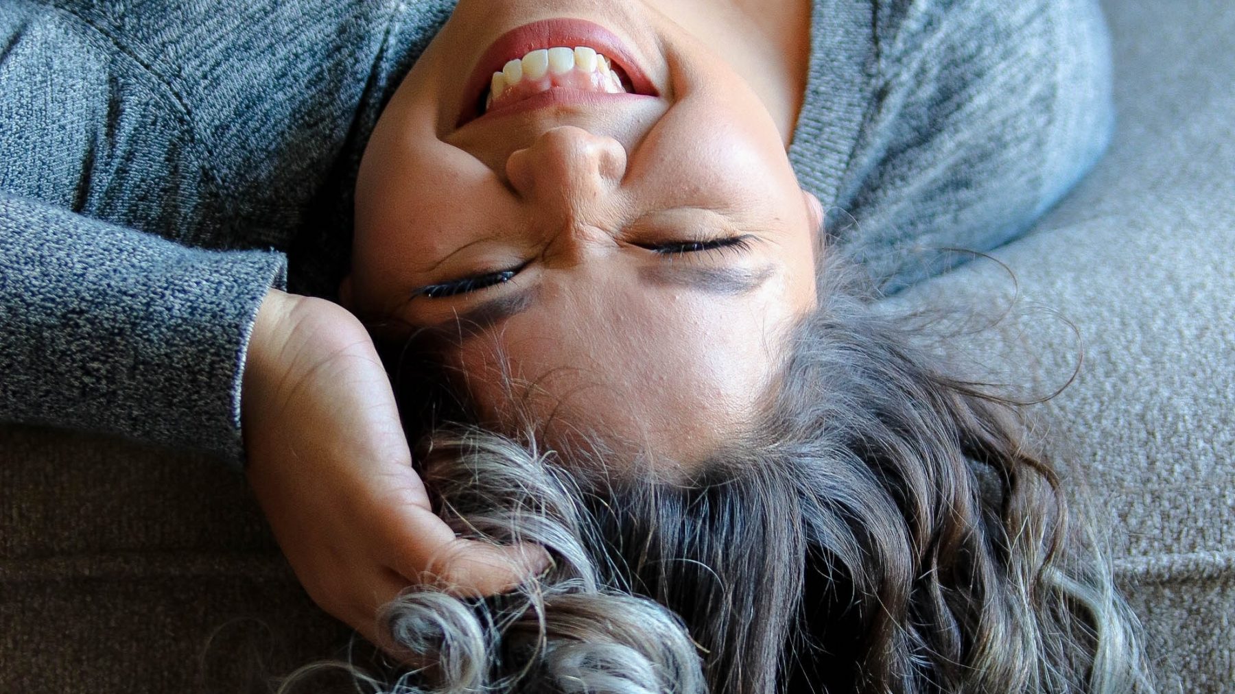 Grijze haren door stress? Dat valt nog terug te draaien, als je snel bent