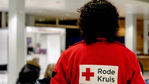 Thumbnail voor Rode Kruis biedt coronahulp aan ongedocumenteerden en migranten