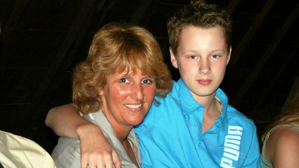 Jolanda herdenkt haar zoon Marc: 'In de bloei van zijn leven hield ineens alles op'