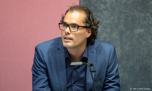 Amsterdamse wethouder Laurens Ivens treedt af vanwege grensoverschrijdend gedrag