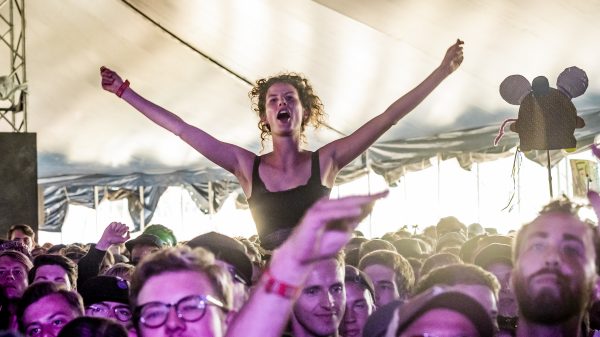 Lowlands waarschuwt ongevaccineerde festivalgangers voor tussentijds testen