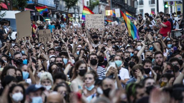Vermeende homofobe aanval resulteert in massale protesten in Spanje