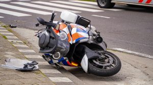 Thumbnail voor Motoragent overleden na aanrijding vrachtwagen, chauffeur die doorreed opgepakt