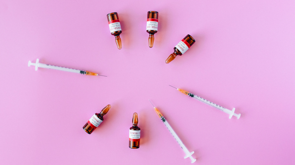 Derde coronaprik beschermt mogelijk veel beter