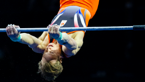 Una miniatura della squadra di ginnastica olimpica olandese in quarantena dopo essere risultata positiva