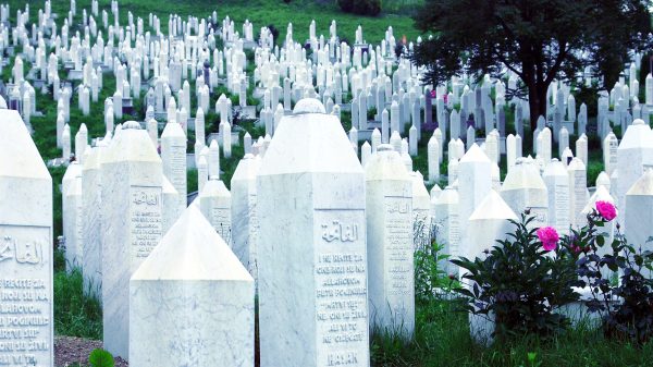 26 jaar na Srebrenica blikt overlevende Alma (40) terug