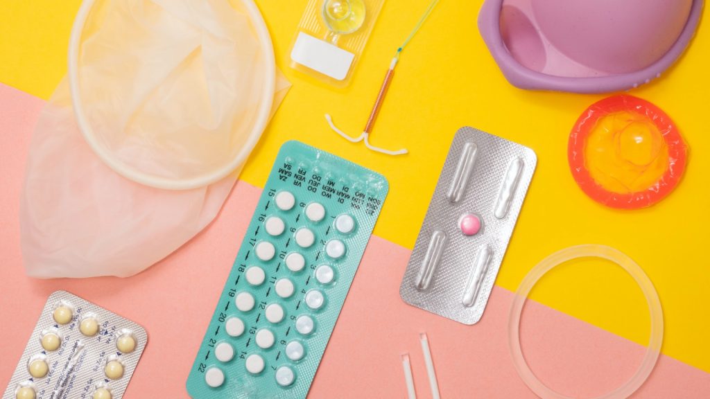 Staat discrimineert vrouwen met kosten anticonceptie, vinden advocaten