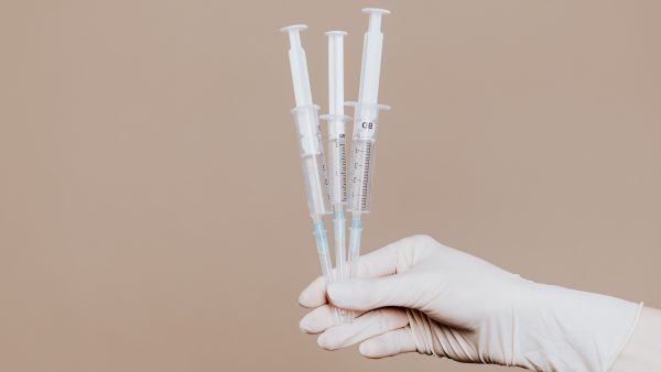 Alles over het Guillain-Barré-syndroom, de zeldzame bijwerking van het Janssen-vaccin