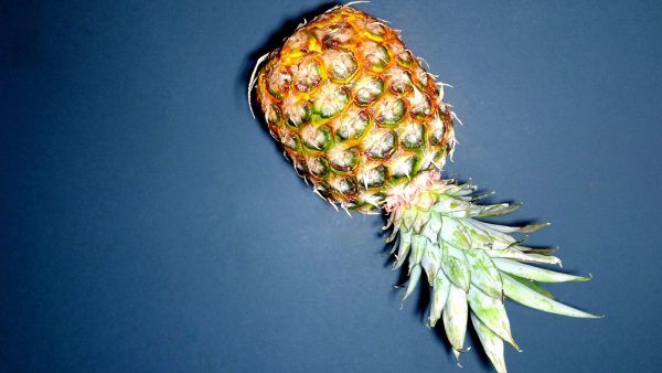 Fan van ananas als (woon)decoratie? Dat heeft een héél dubbelzinnige boodschap