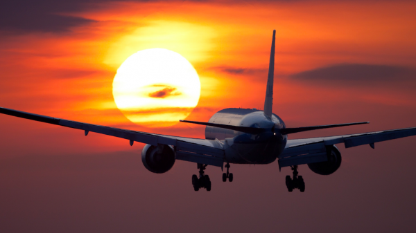 Nederland kleurt rood op de coronakaart, zomervakantie erg onzeker