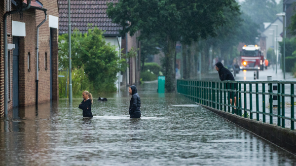 KNMI beëindigt code rood in Limburg, wateroverlast nog niet voorbij