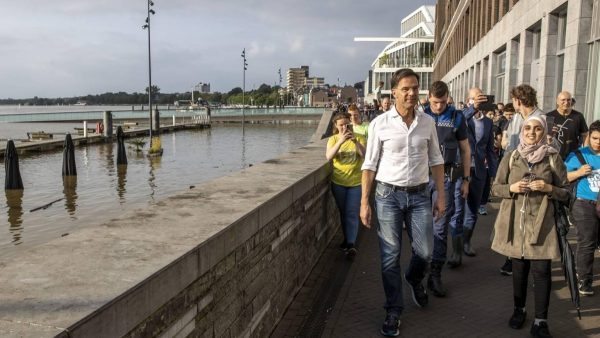 Rutte bezoekt Venlo en bewondert 'veerkracht die Limburg laat zien'