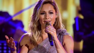 Thumbnail voor Tipje van de sluier: Helene Fischer deelt stukje nieuwe muziek