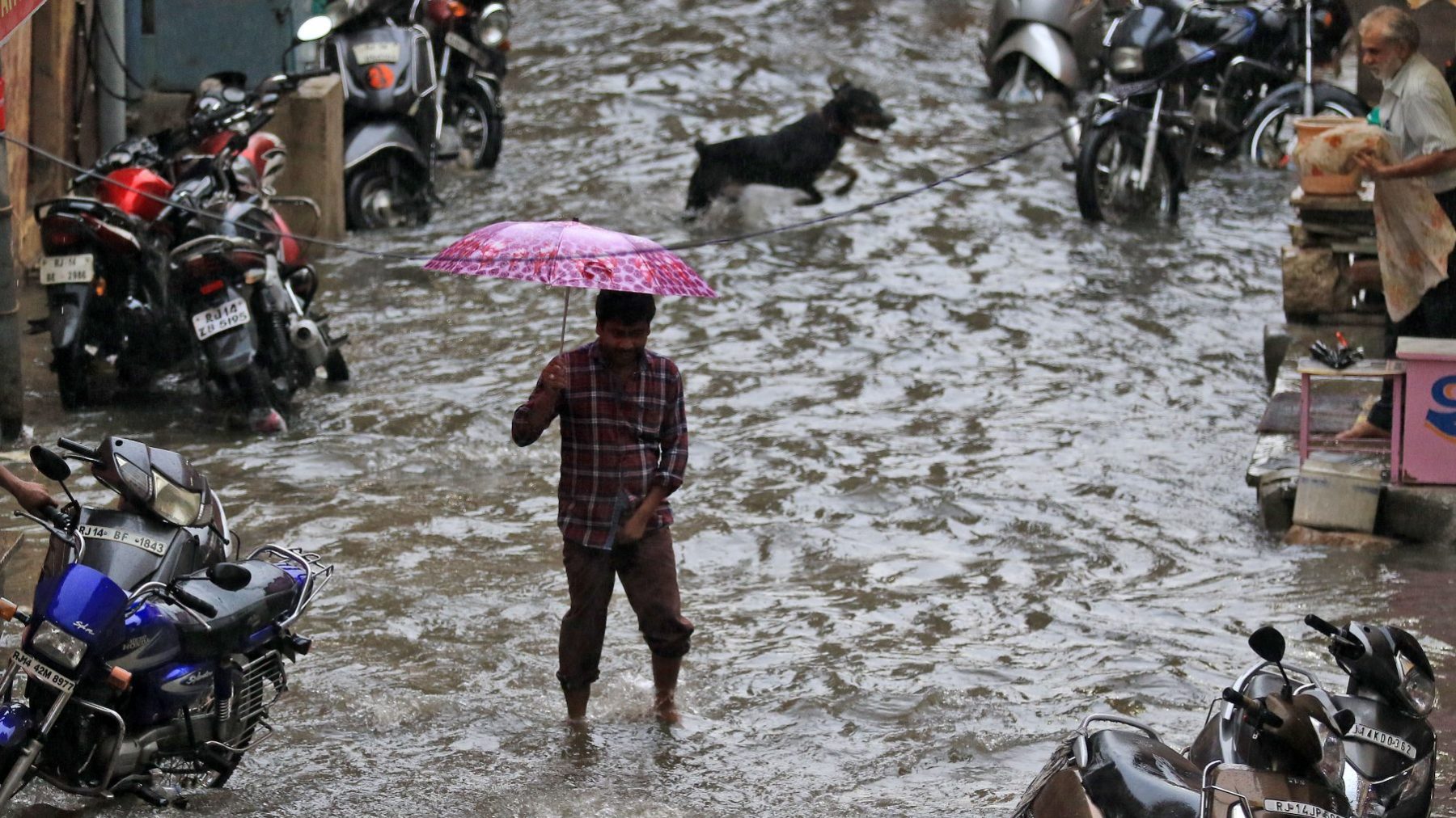 Noodweer in India kost circa tweehonderd mensen het leven, 25 mensen zijn nog vermist