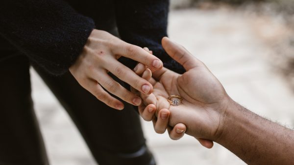 Jolanda's man werd verliefd op vrouw van lichte zeden: 'Hij zette me als vuilnis aan de kant'