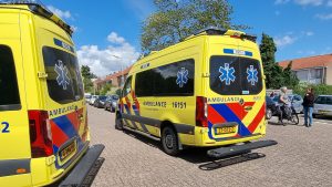 Thumbnail voor Kind gestoken door jonge man op schoolplein in Delft